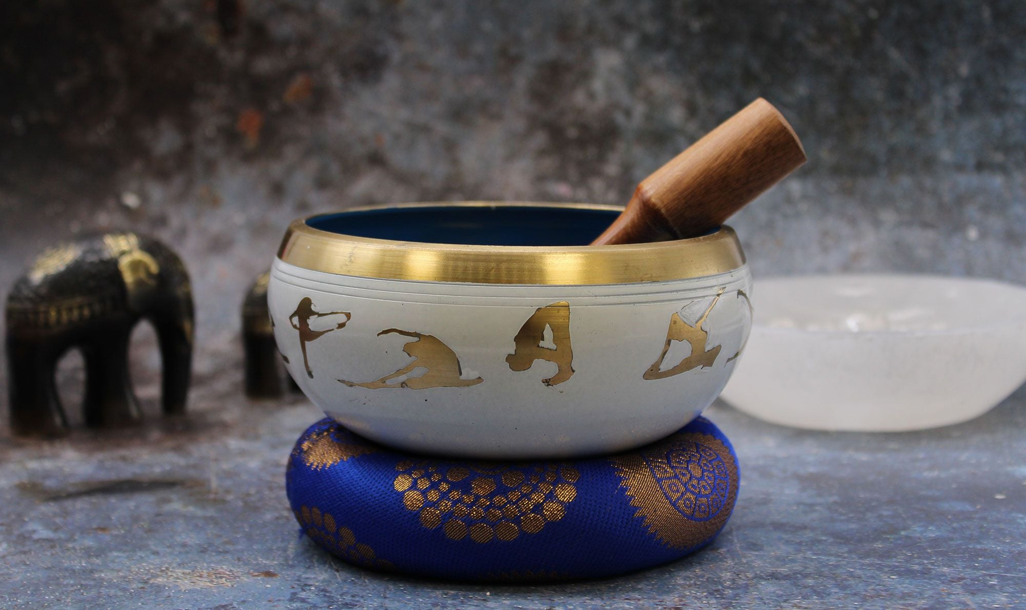 Large Yoga Moves Singing Bowl Set- White/Blue 14x6.5cm